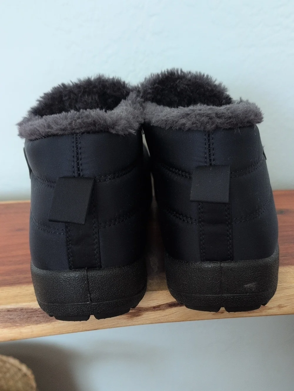 Eagsouni Pull On Snow Boots Size 41 Waterproof